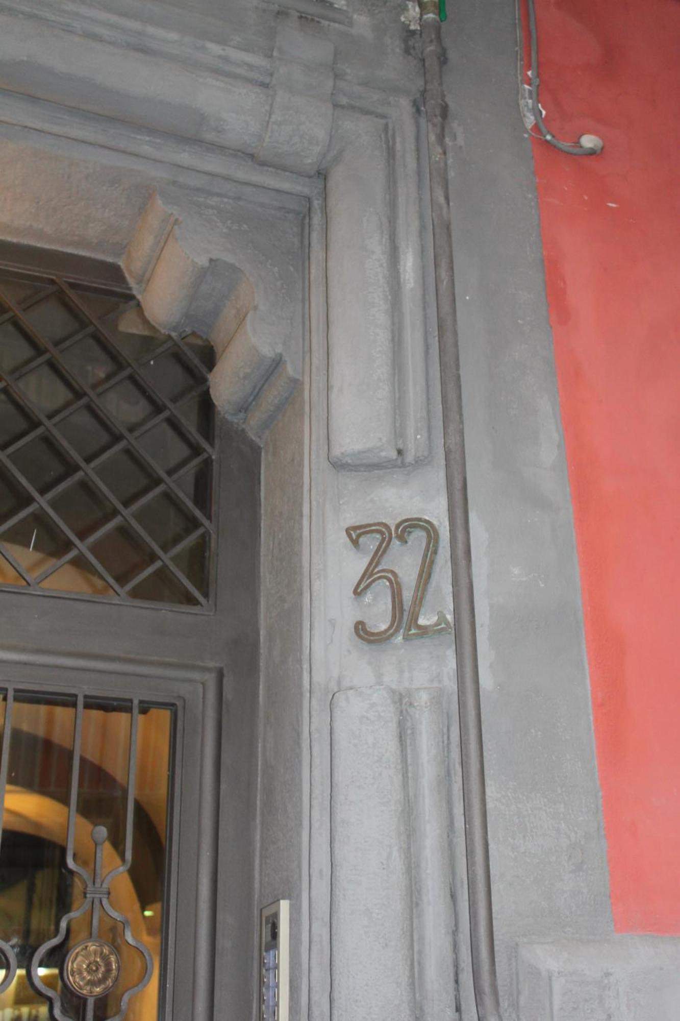 Chiaia 32 Nápoles